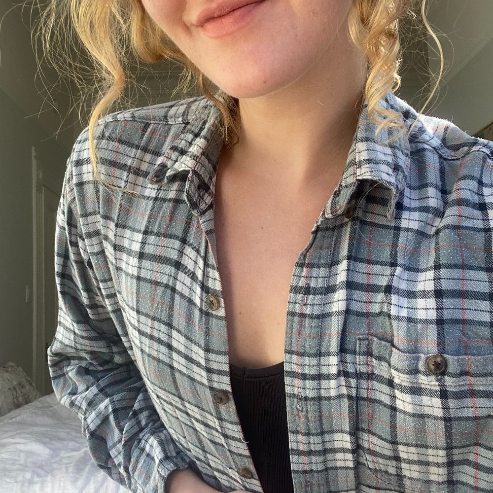 Bit & Bridle Size M gray, black, white and red checked flannel